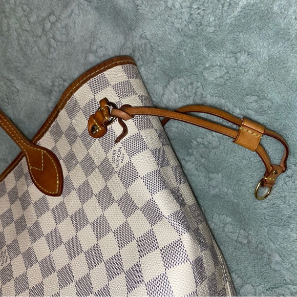 Sold - Picture 4 of 16